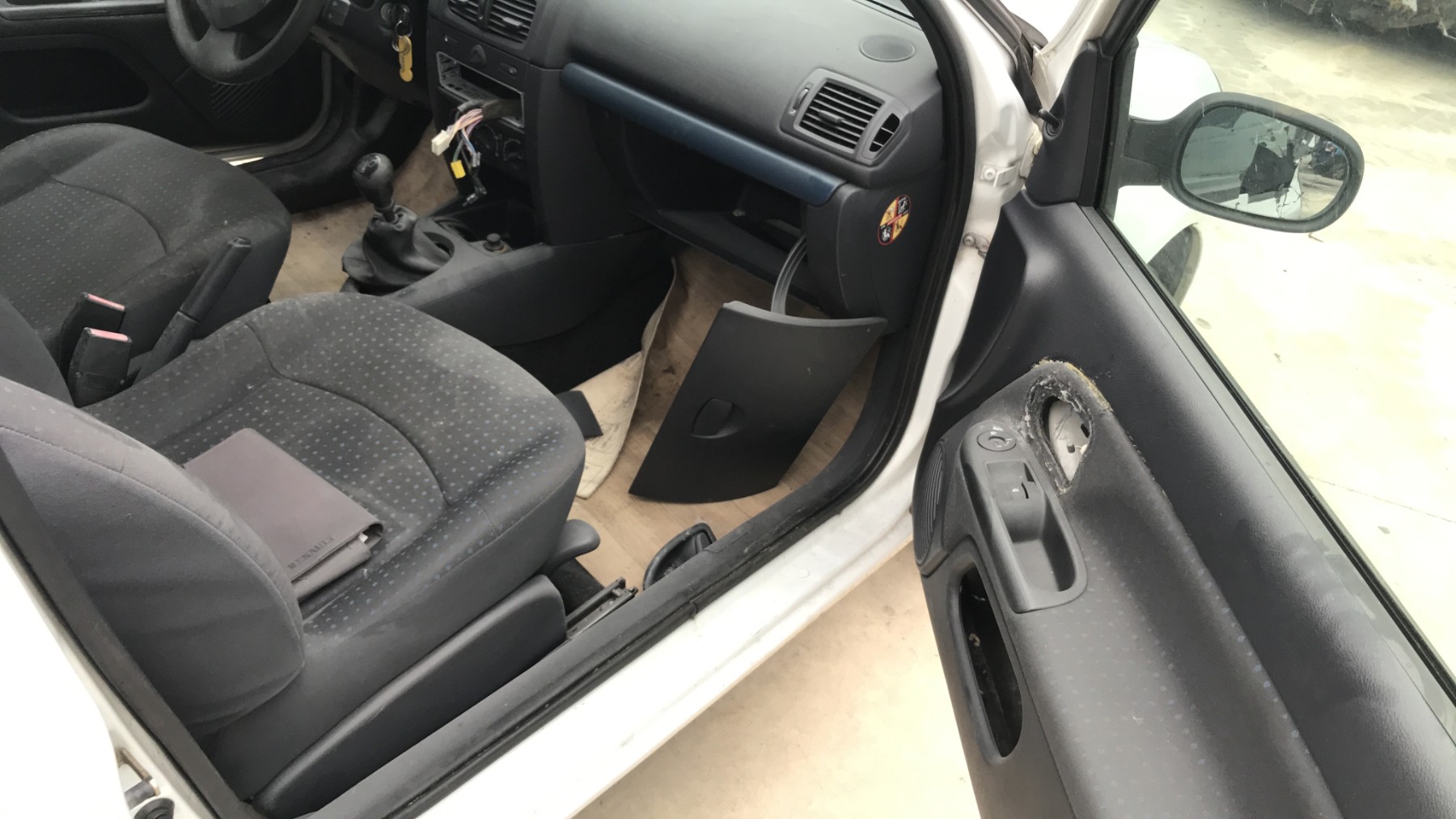 Image RENAULT CLIO 2