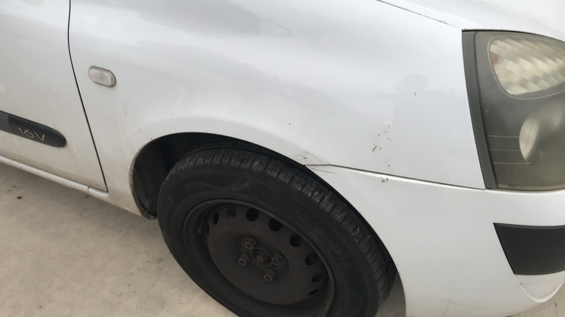 Image RENAULT CLIO 2