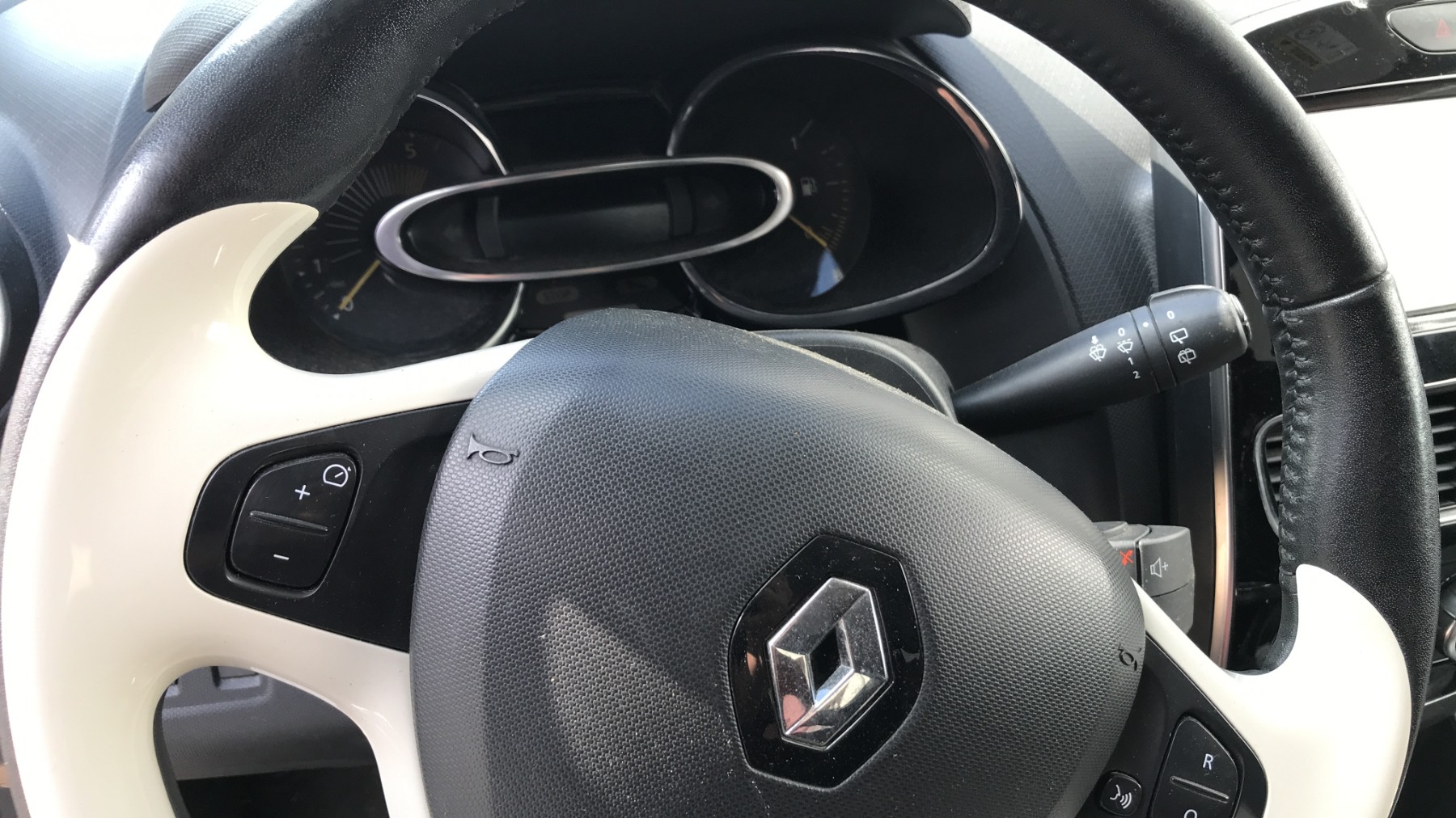Image RENAULT CLIO 4