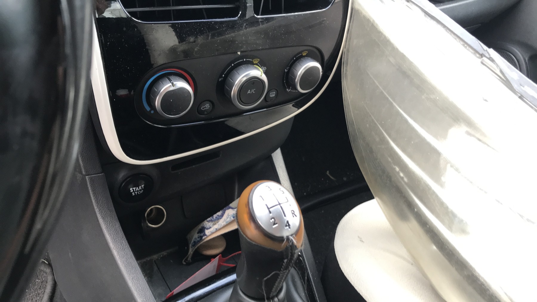 Image RENAULT CLIO 4