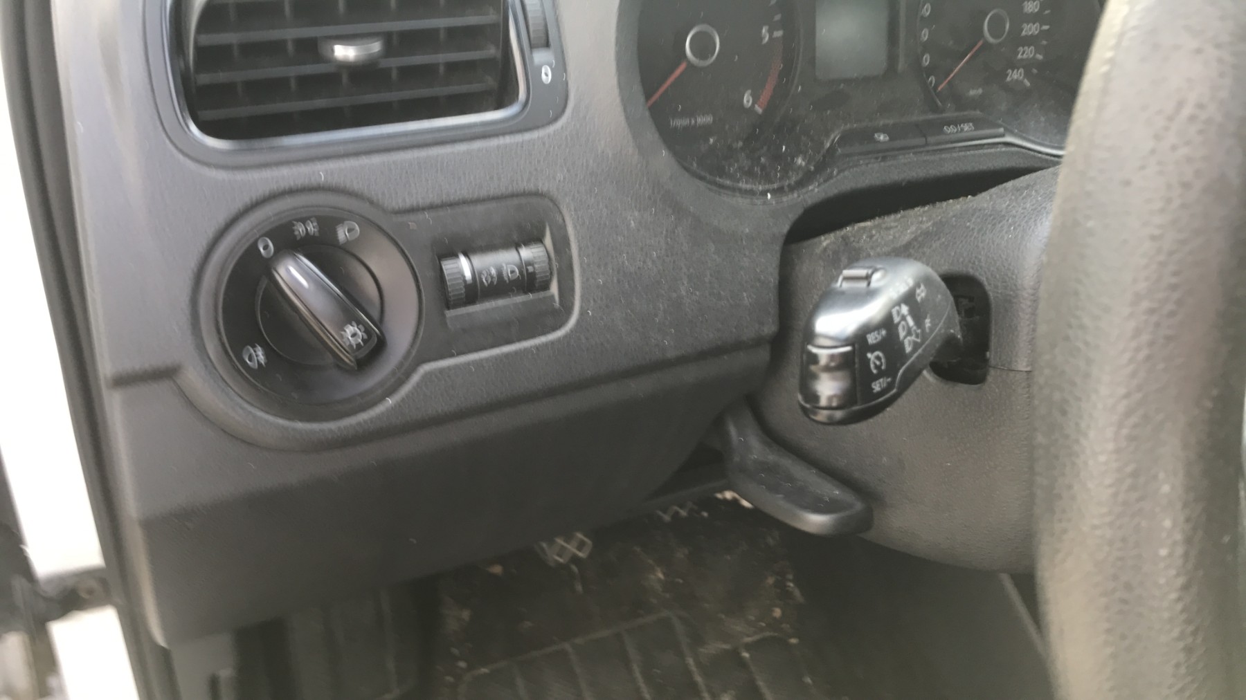 Image VOLKSWAGEN POLO 5