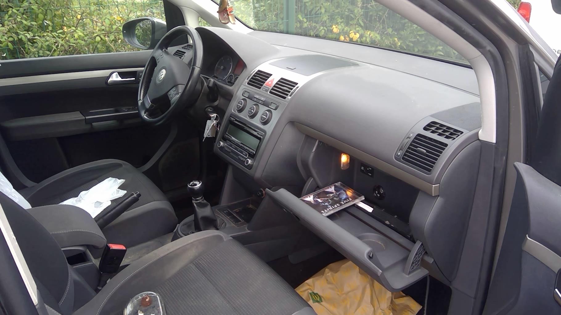 Image VOLKSWAGEN TOURAN 1