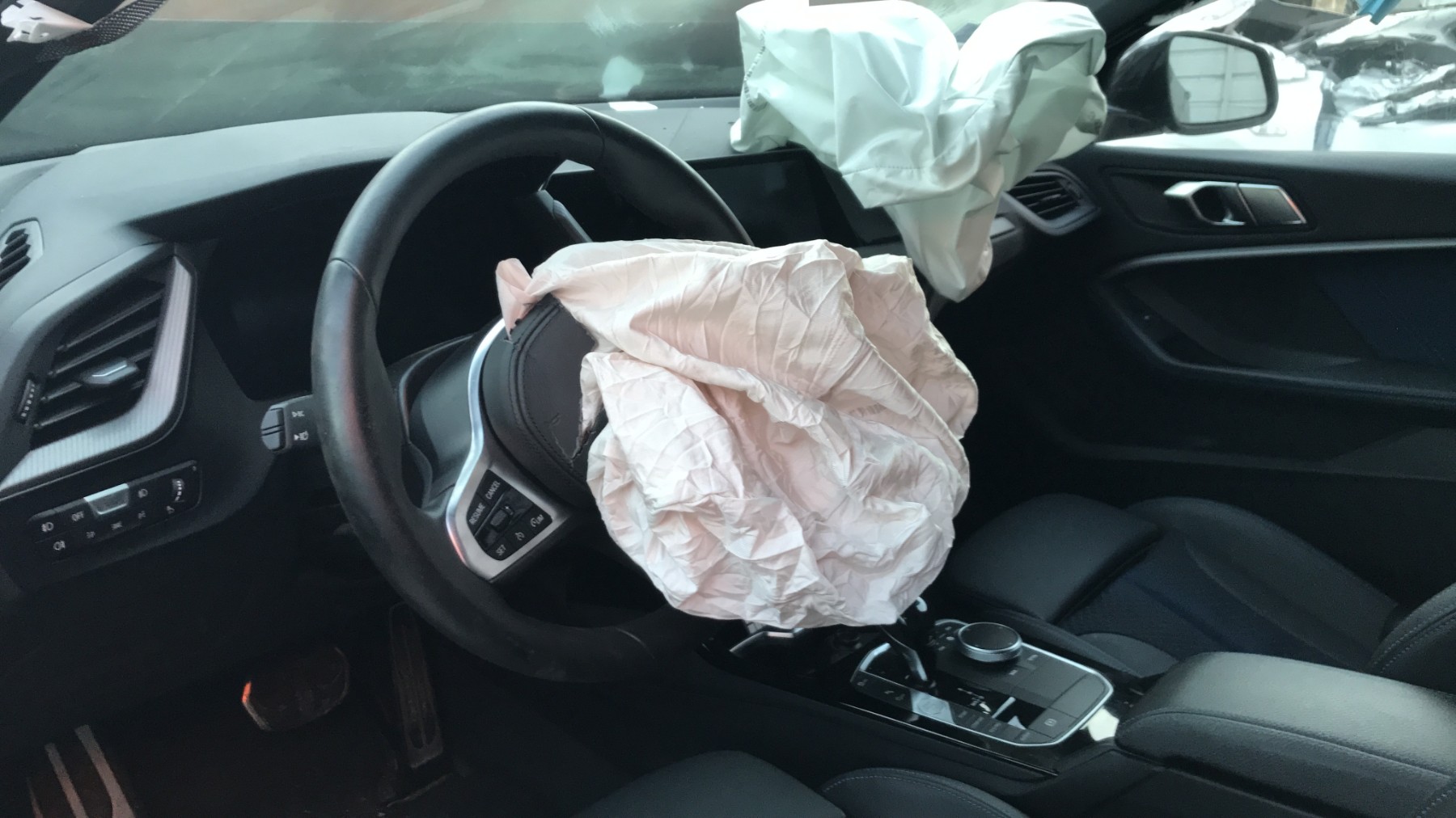 Image BMW SERIE 1 F40