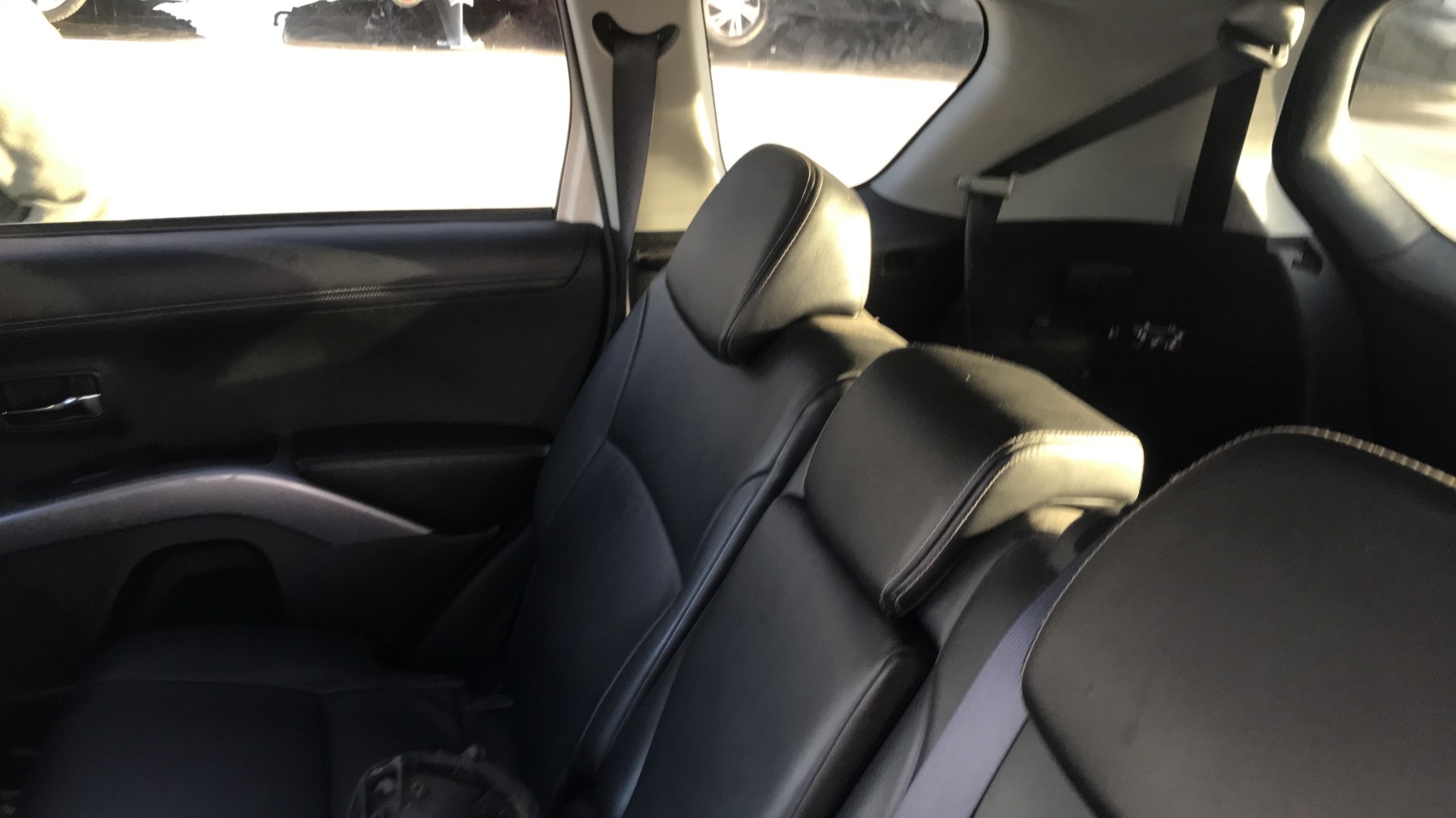 Image MITSUBISHI OUTLANDER 2