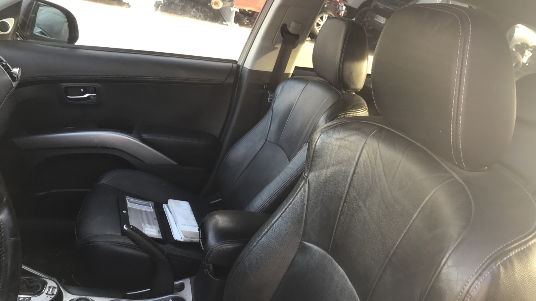 Image MITSUBISHI OUTLANDER 2