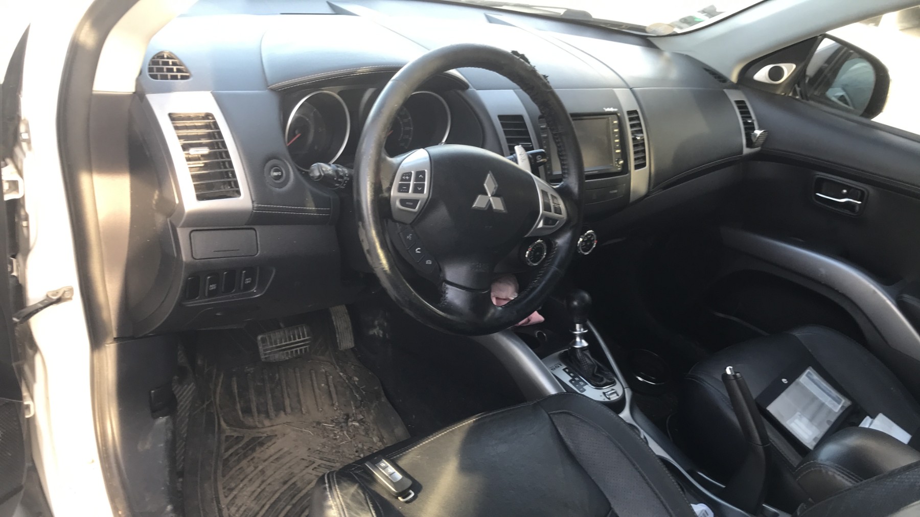 Image MITSUBISHI OUTLANDER 2