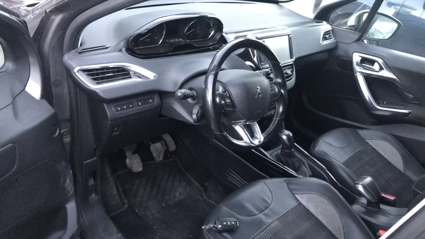 Image PEUGEOT 2008 1