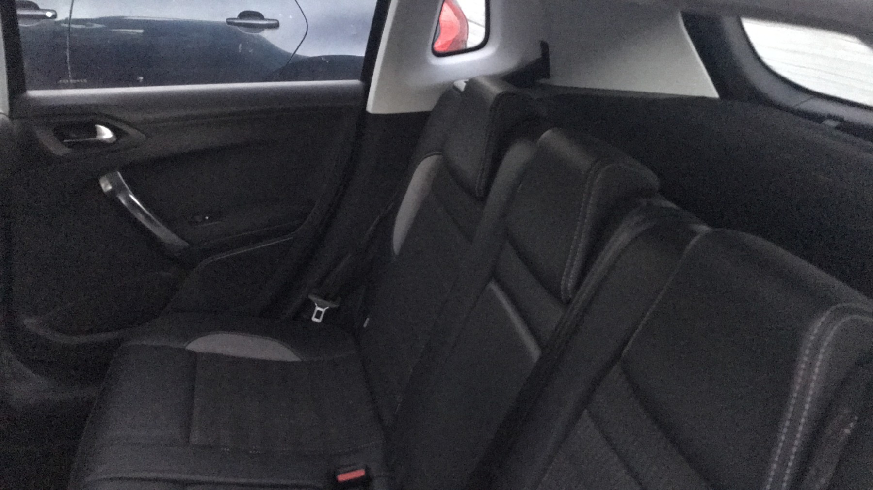 Image PEUGEOT 2008 1