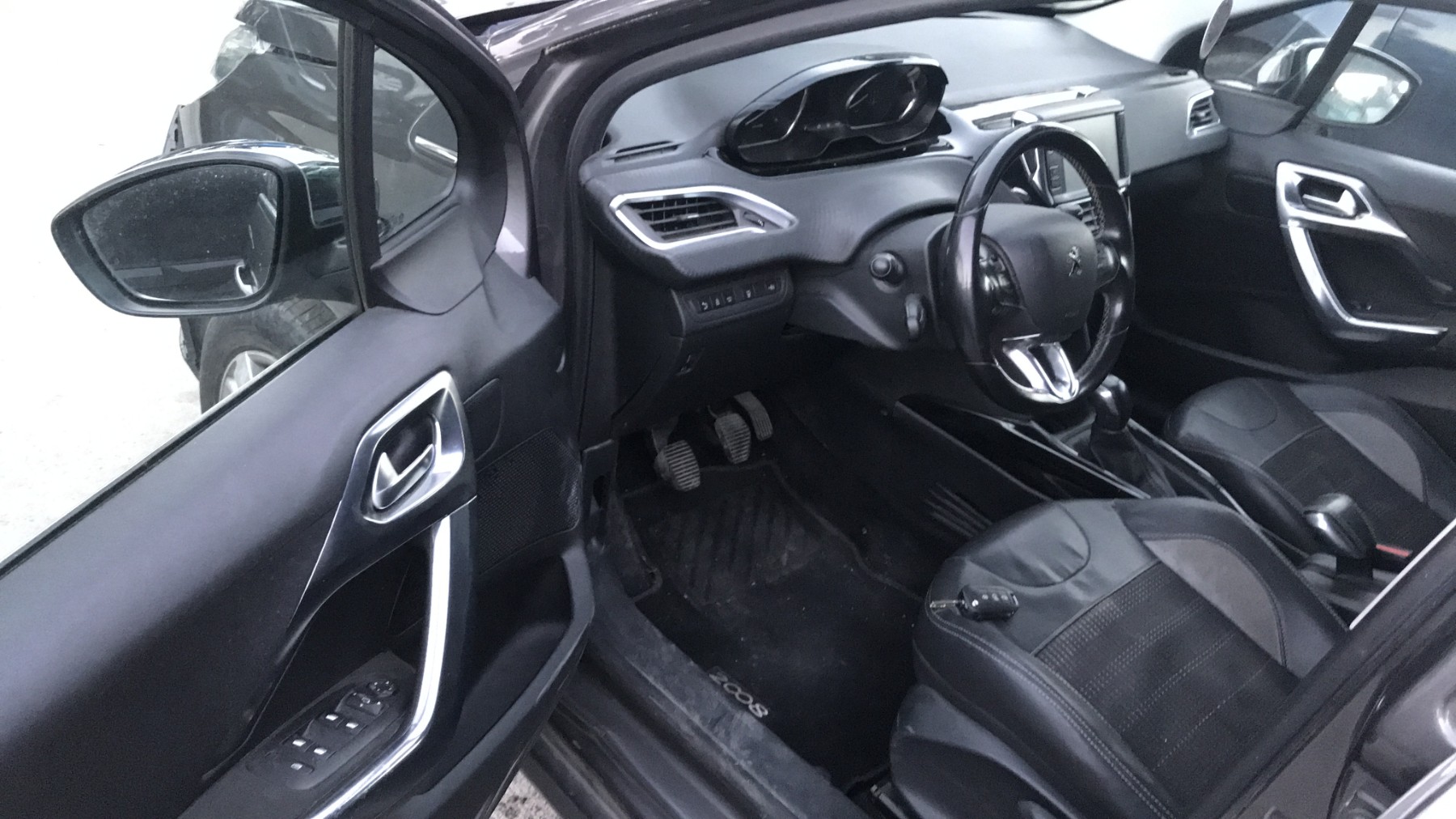 Image PEUGEOT 2008 1