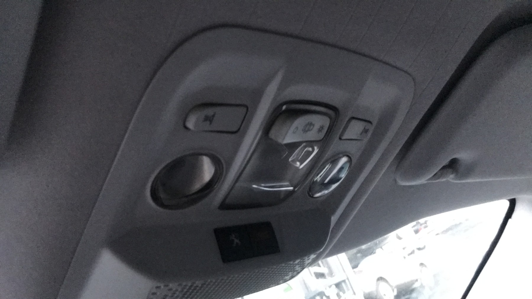 Image PEUGEOT 2008 1