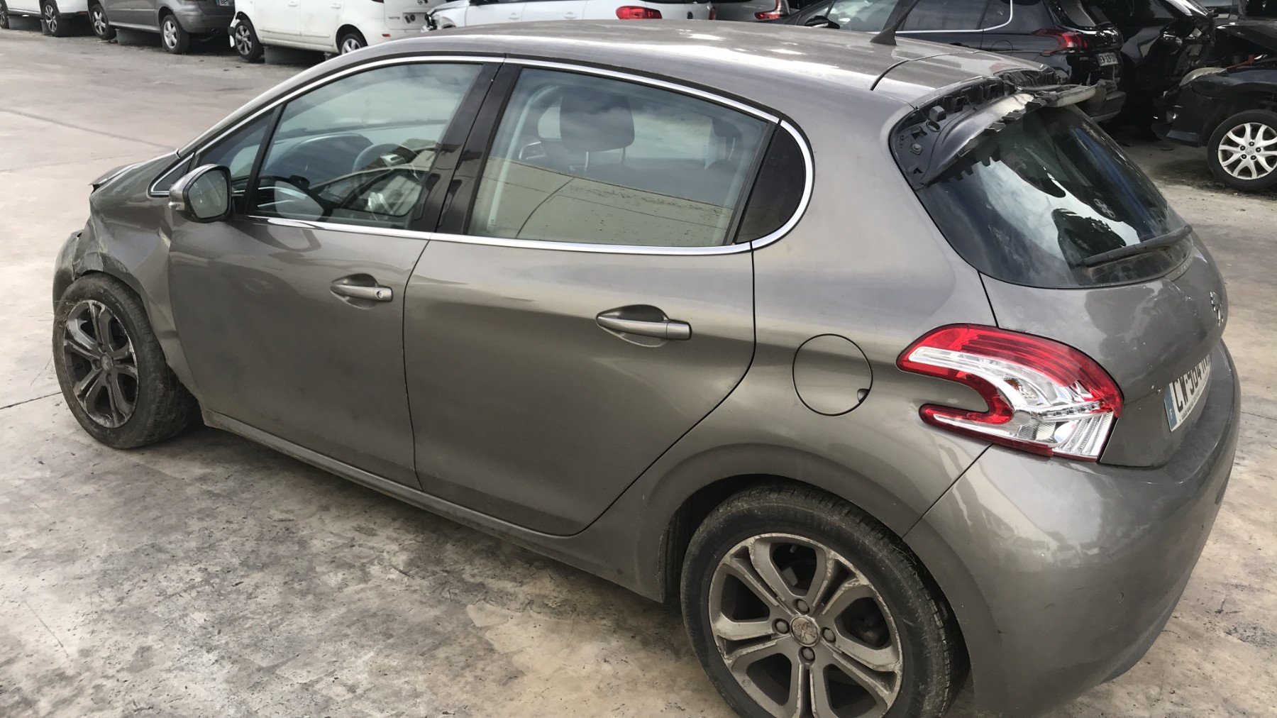 Image PEUGEOT 208 1