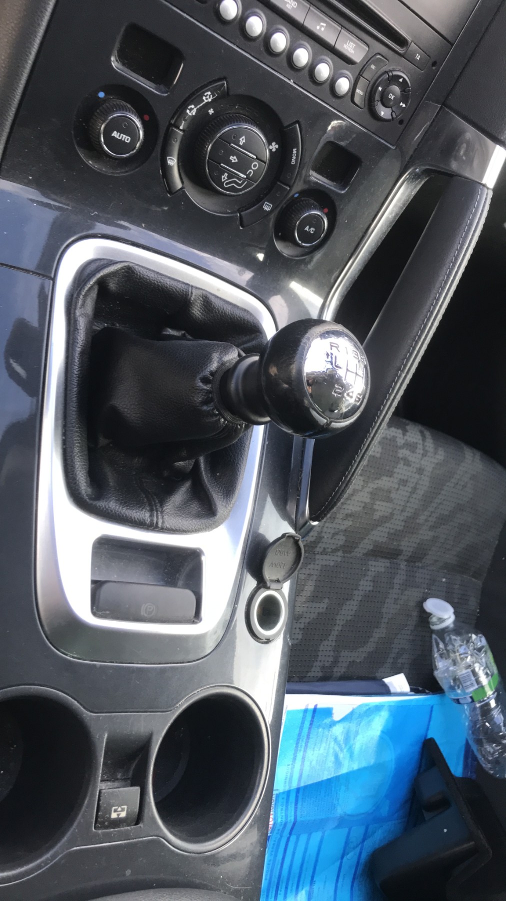 Image PEUGEOT 3008 1