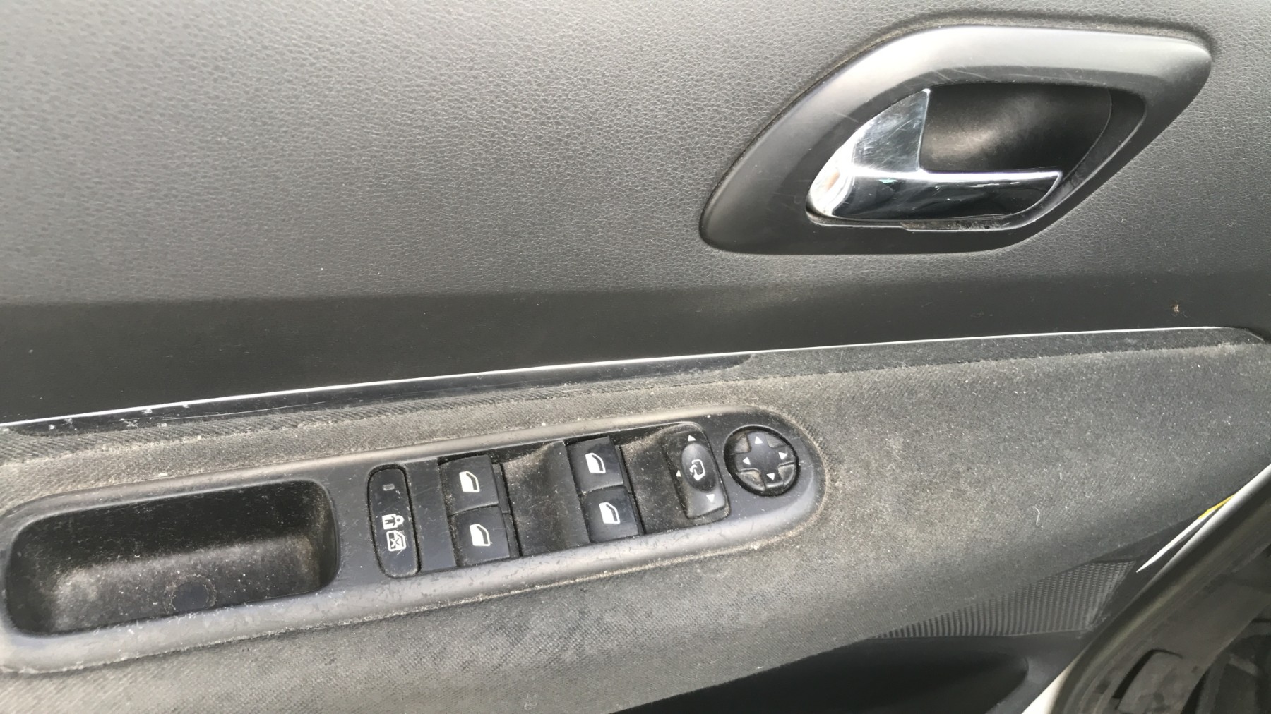 Image PEUGEOT 3008 1