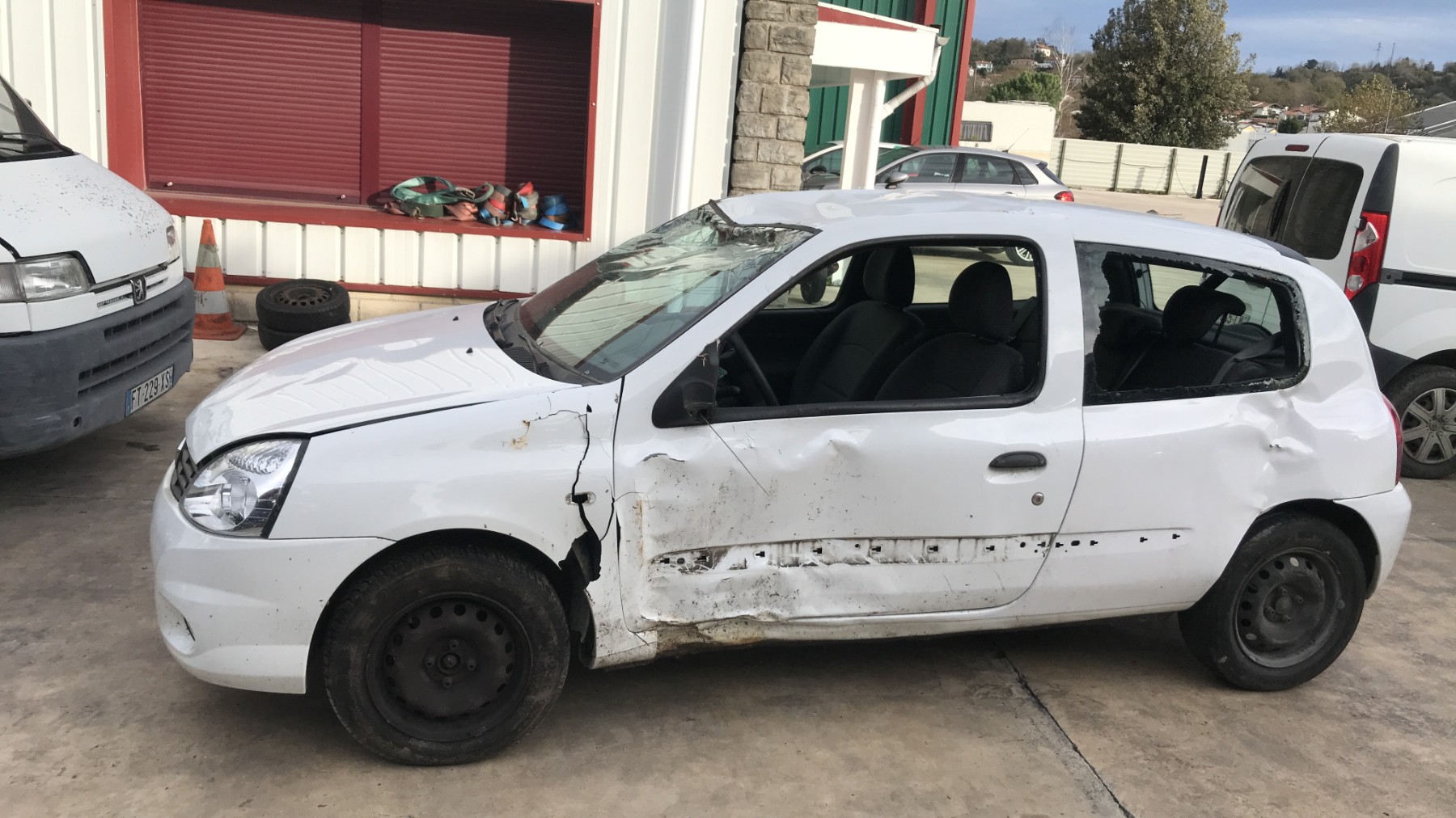 Image RENAULT CLIO 2 CAMPUS