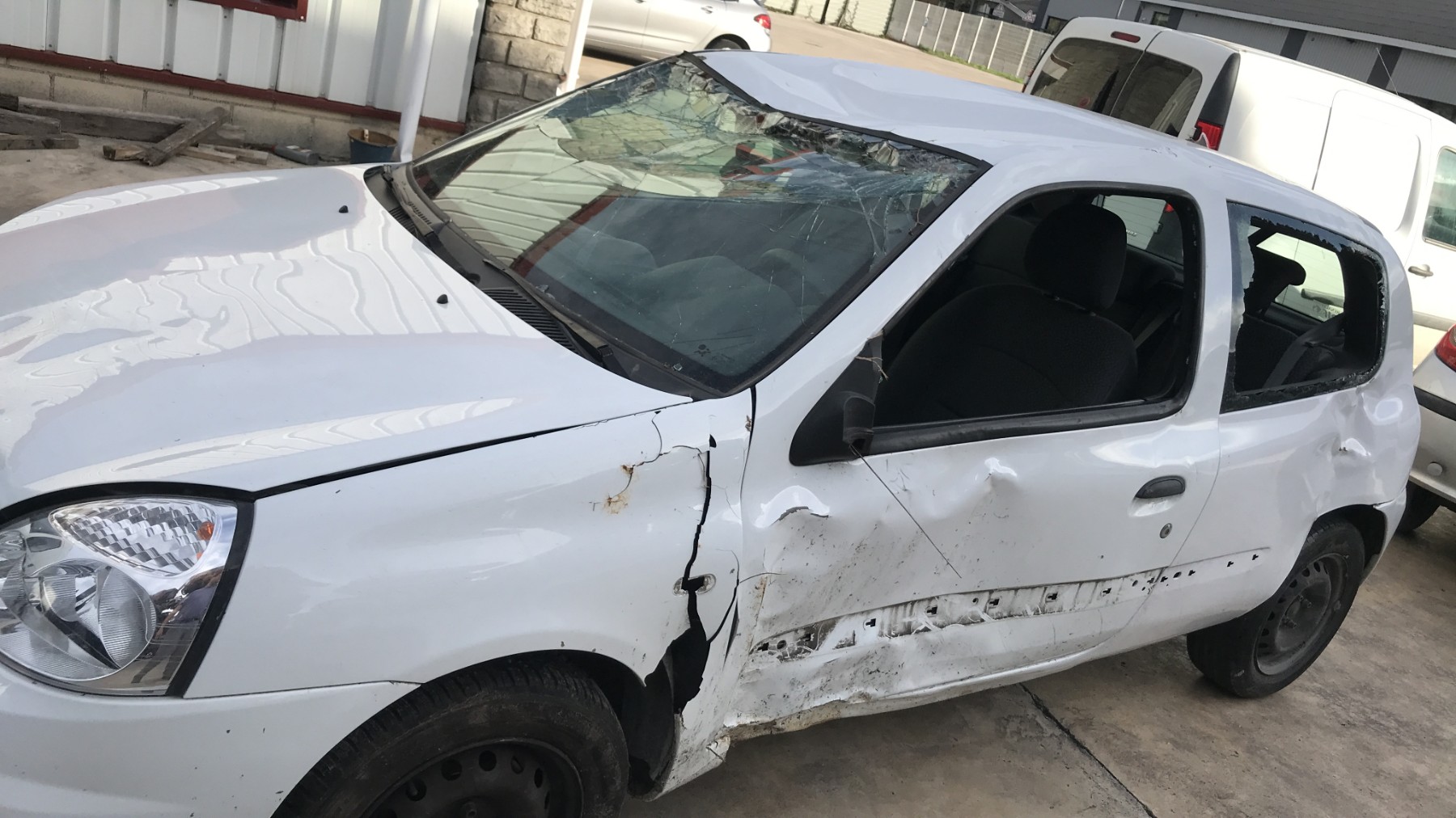 Image RENAULT CLIO 2 CAMPUS