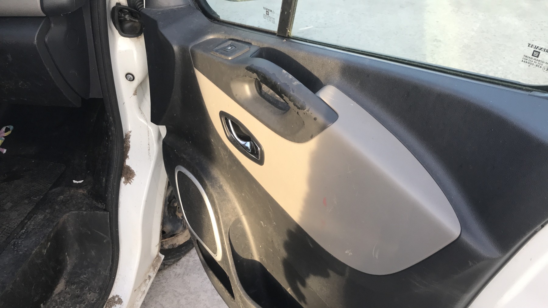 Image RENAULT TRAFIC 1