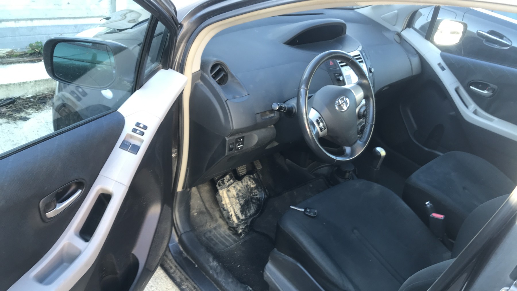 Image TOYOTA YARIS 2