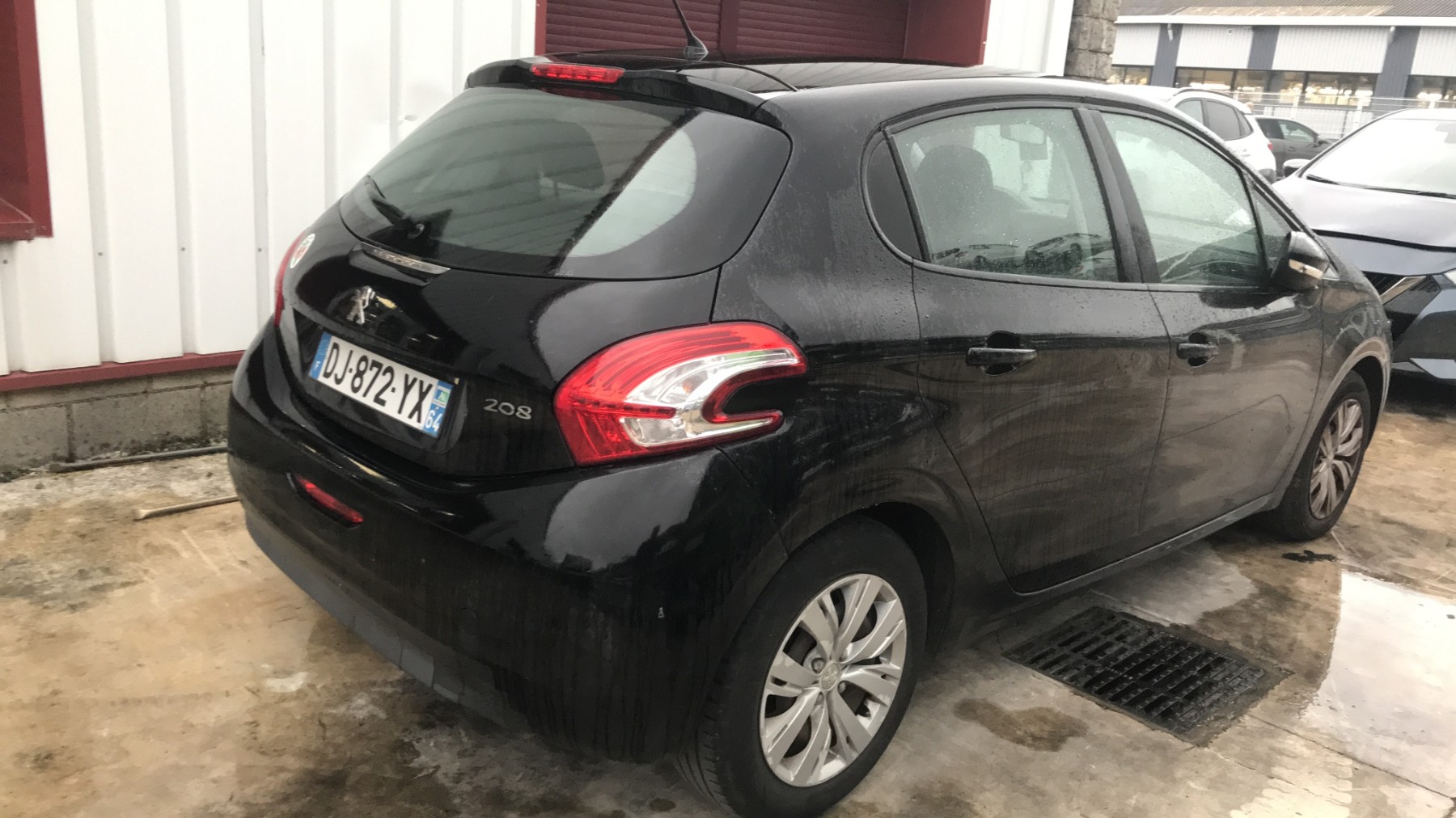 Image PEUGEOT 208 1