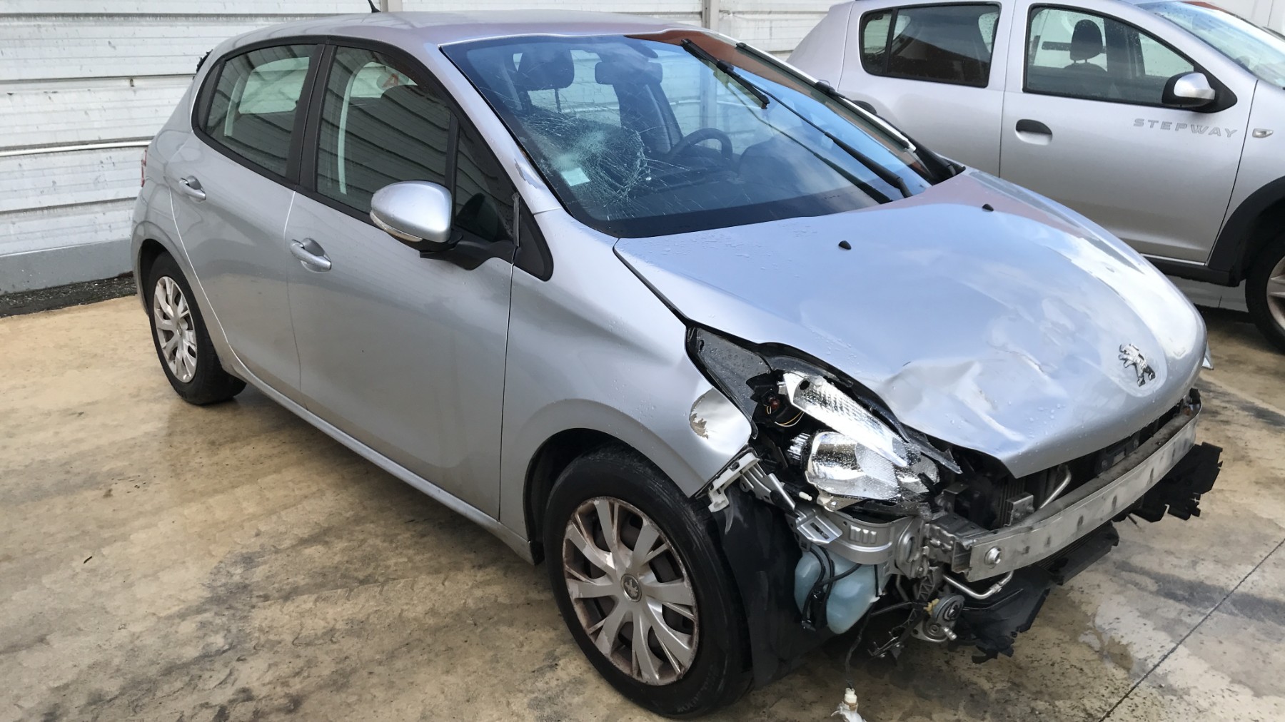 Image PEUGEOT 208 1