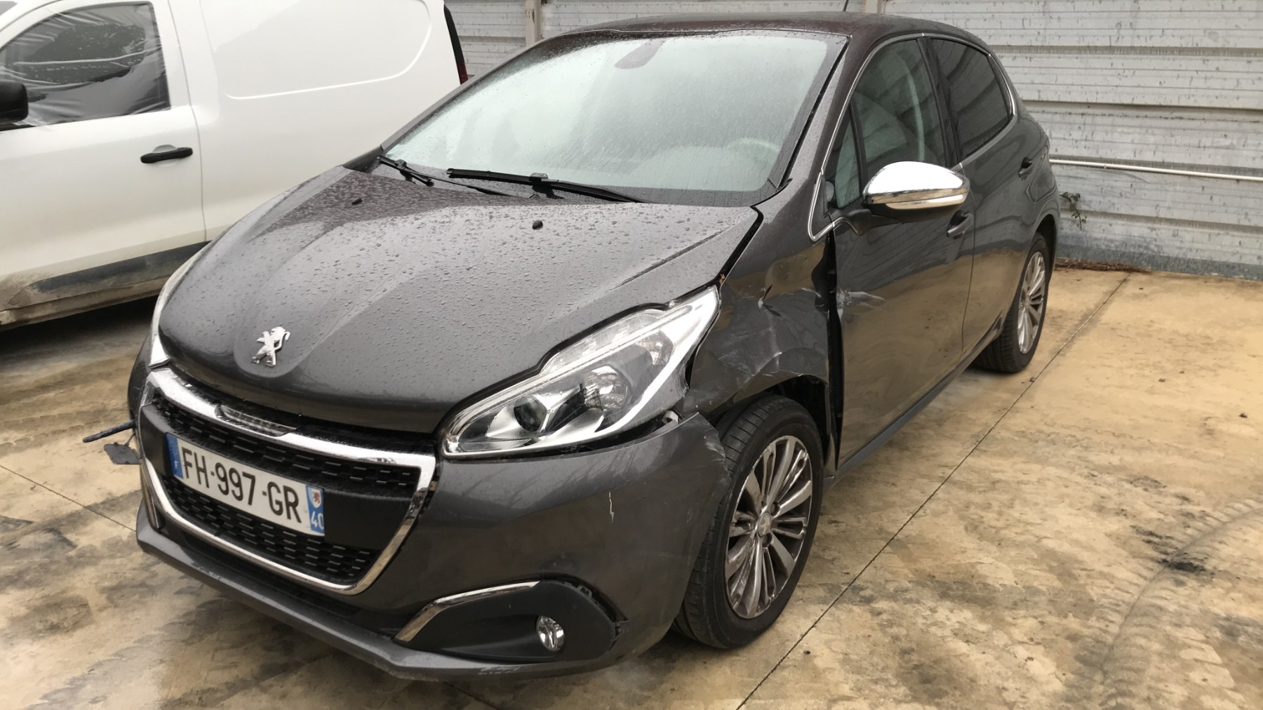 Image PEUGEOT 208 1