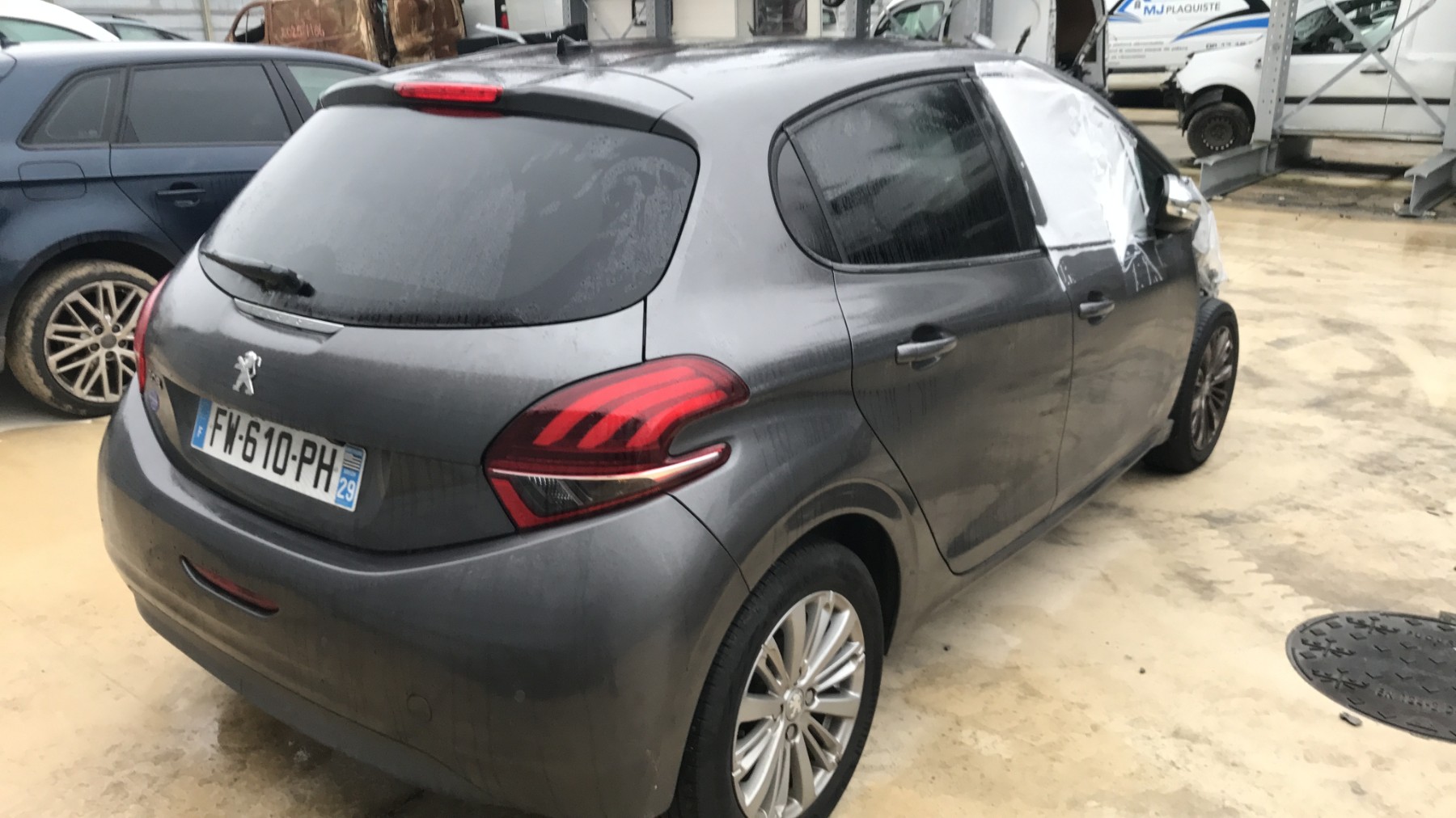 Image PEUGEOT 208 1