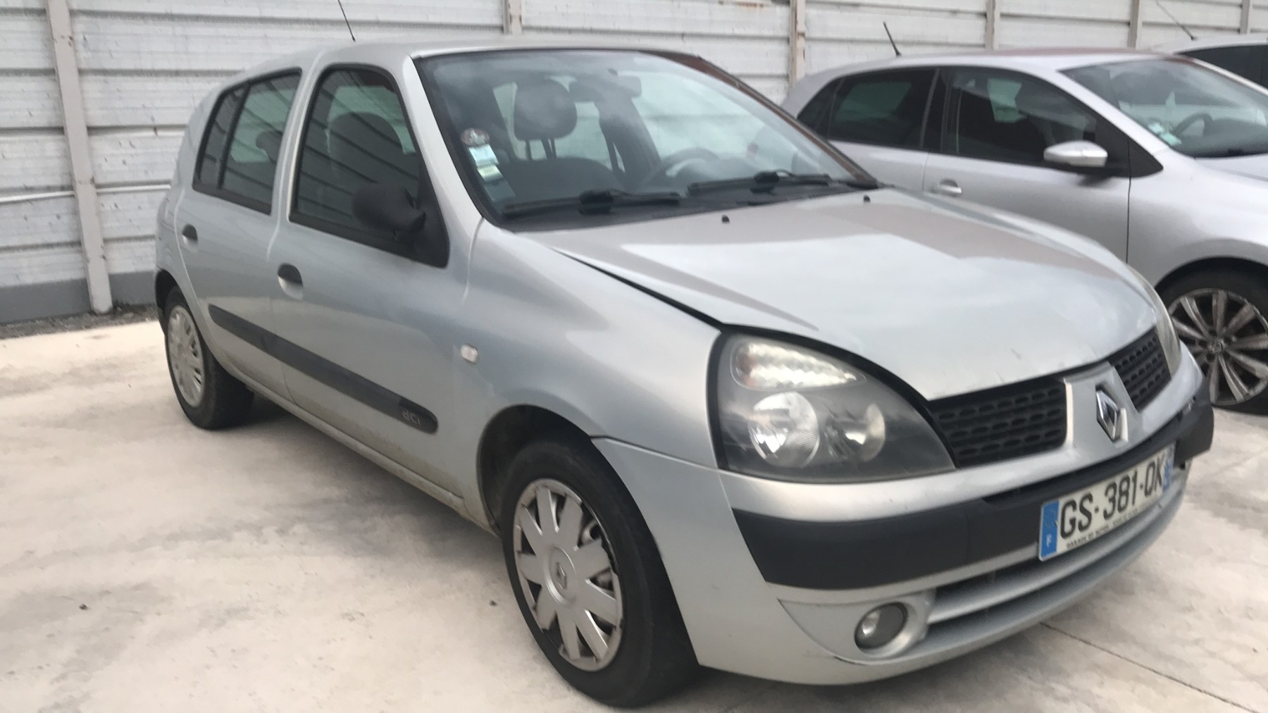 Image RENAULT CLIO 2