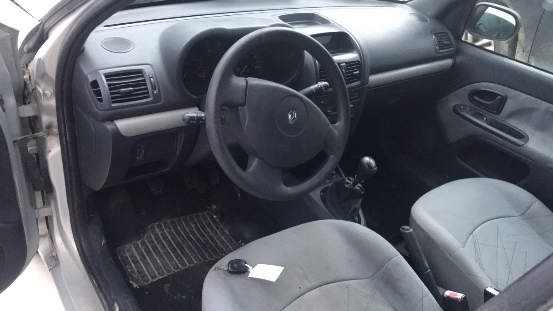 Image RENAULT CLIO 2
