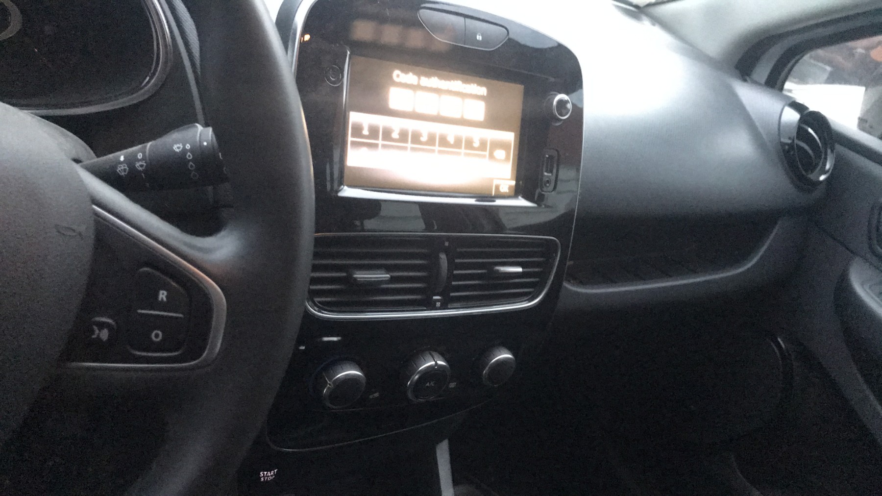Image RENAULT CLIO 4