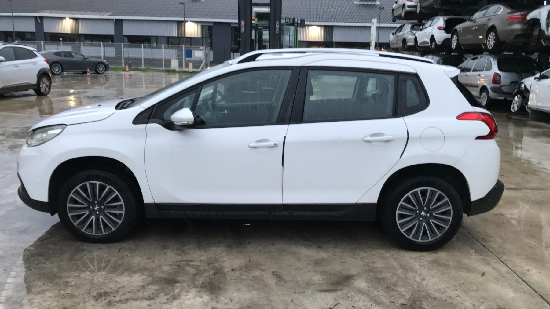 Image PEUGEOT 2008 1