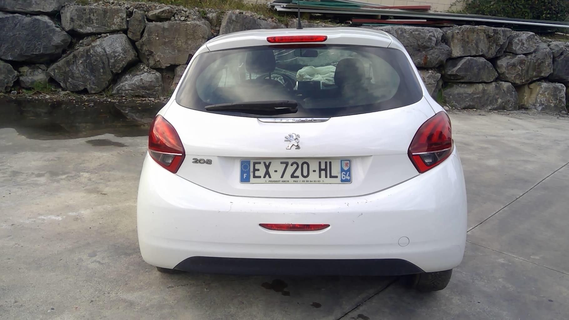 Image PEUGEOT 208 1