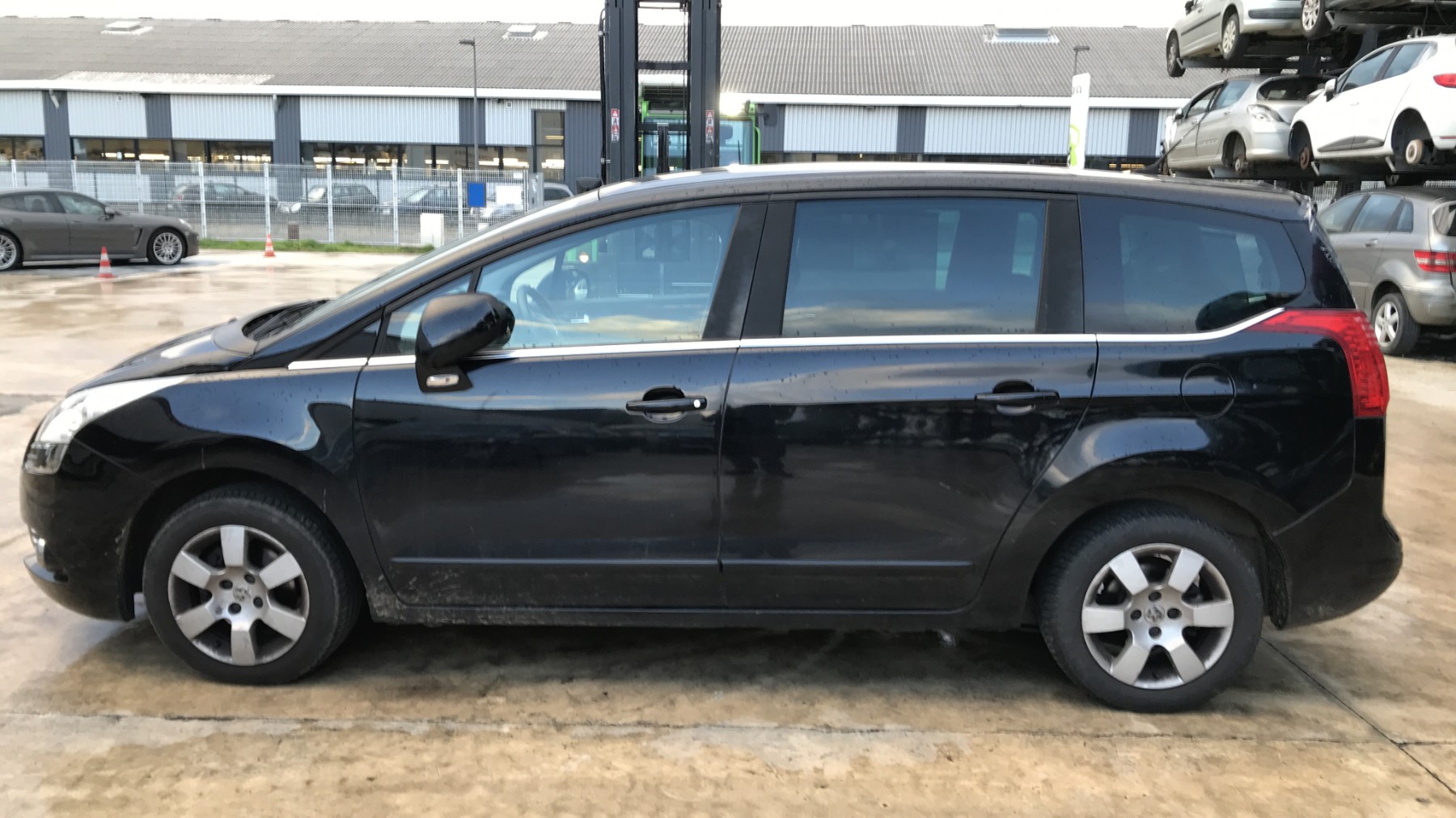 Image PEUGEOT 5008 1