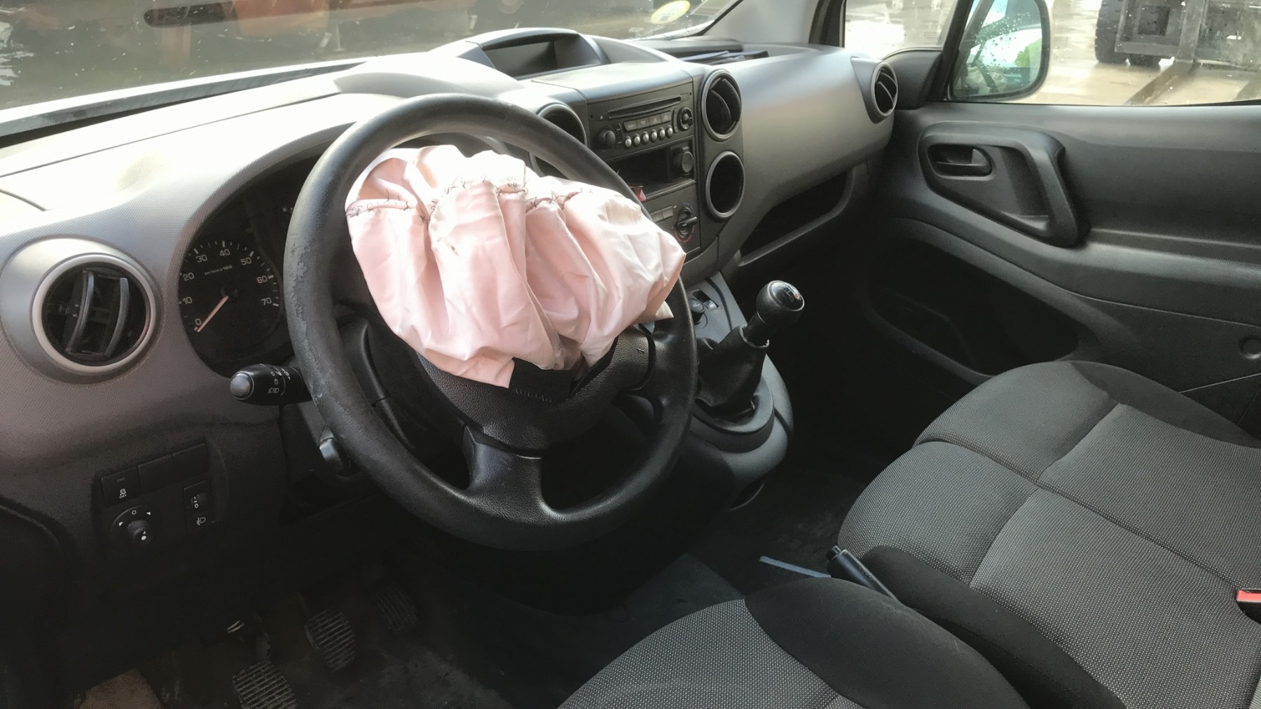 Image PEUGEOT PARTNER 2