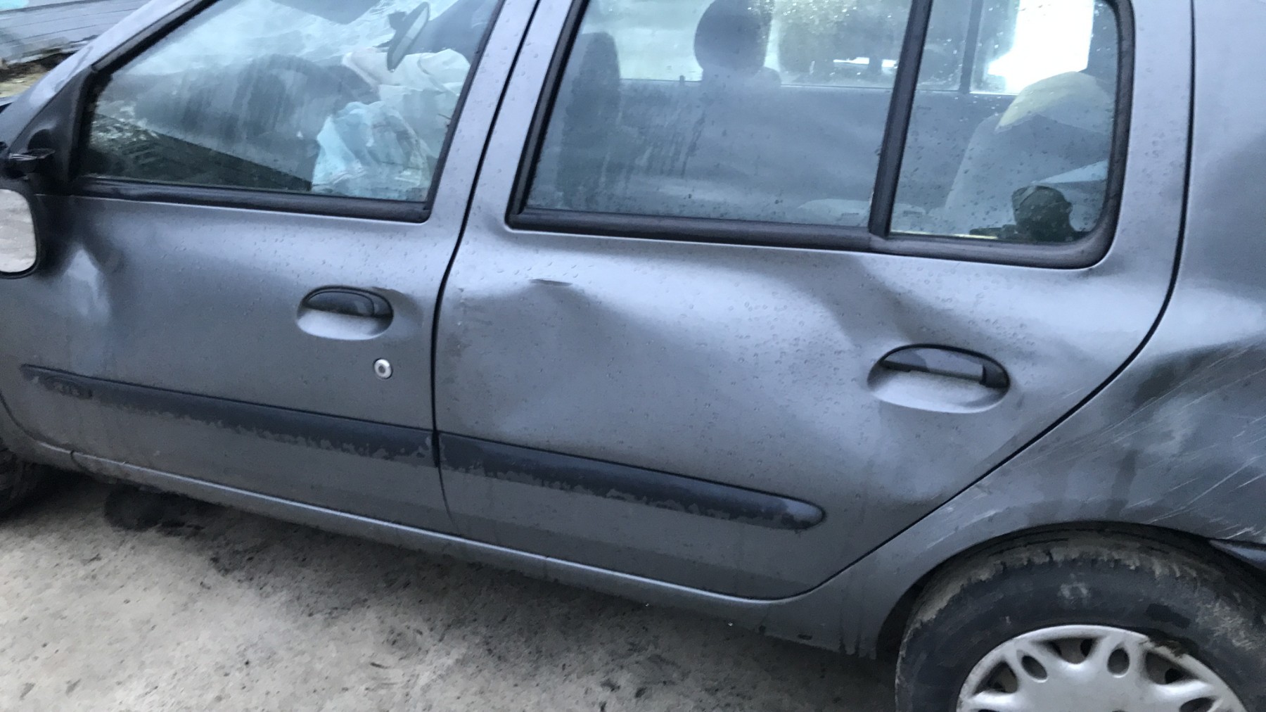 Image RENAULT CLIO 2