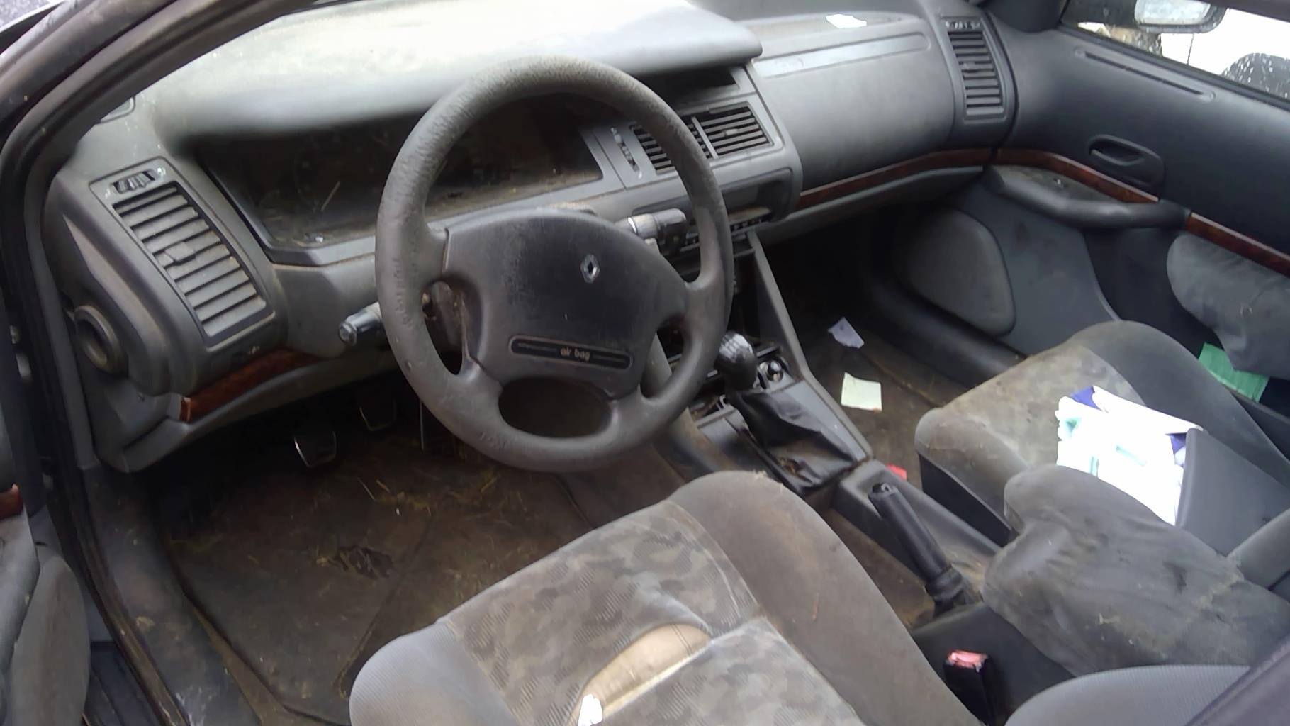 Image RENAULT SAFRANE