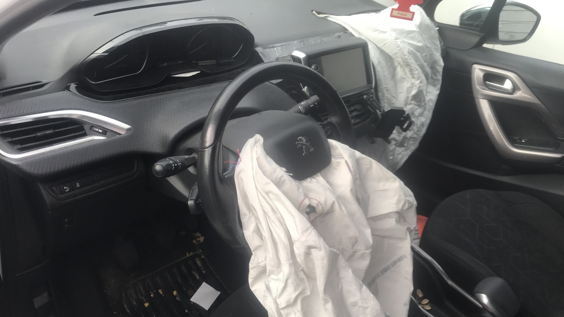 Image PEUGEOT 2008 1