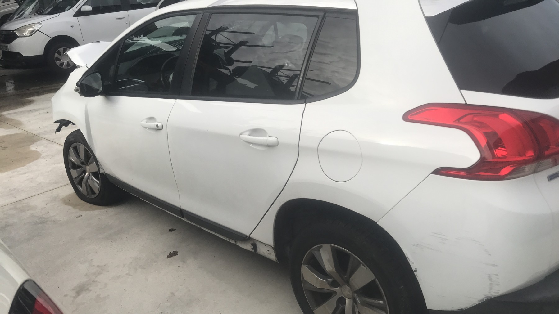 Image PEUGEOT 2008 1