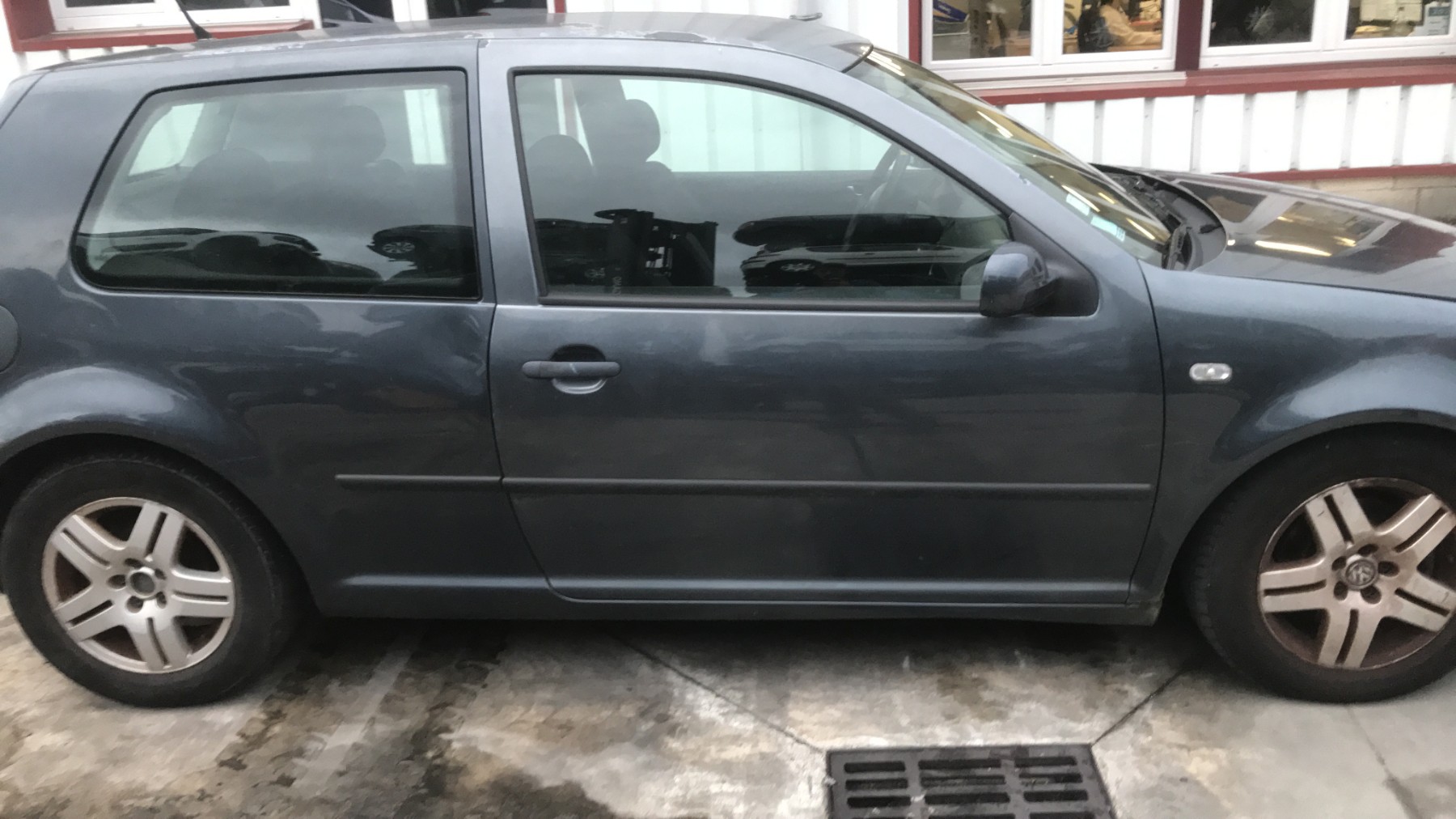 Image VOLKSWAGEN GOLF 4