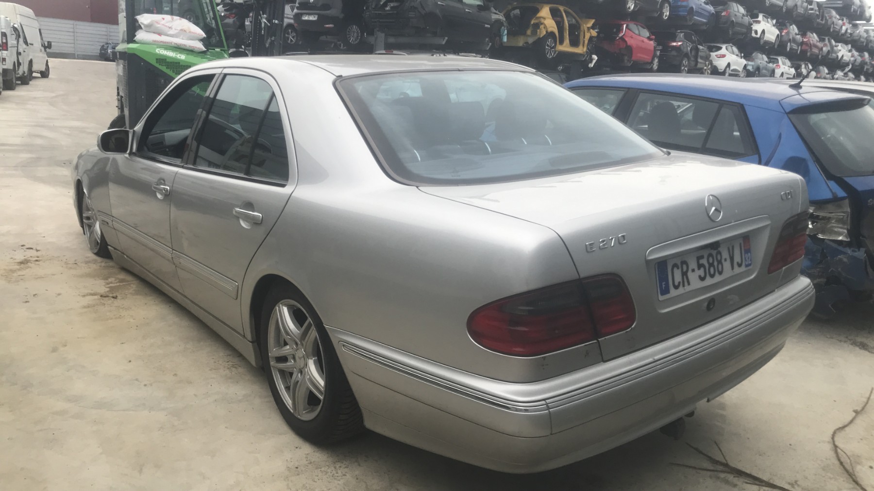 Image MERCEDES CLASSE E 210