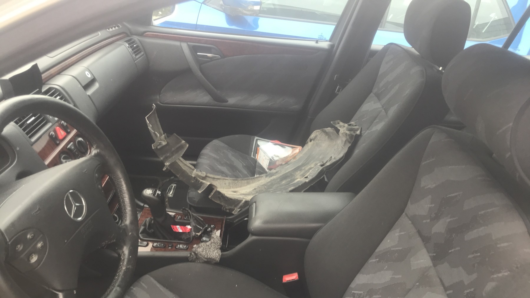 Image MERCEDES CLASSE E 210