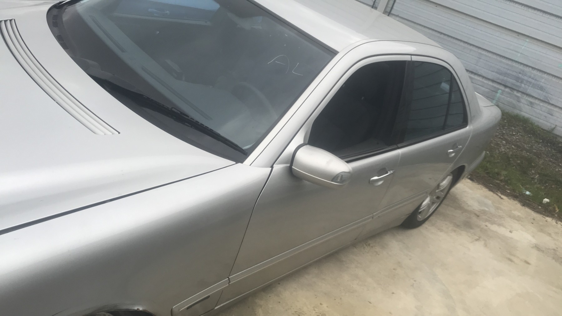 Image MERCEDES CLASSE E 210