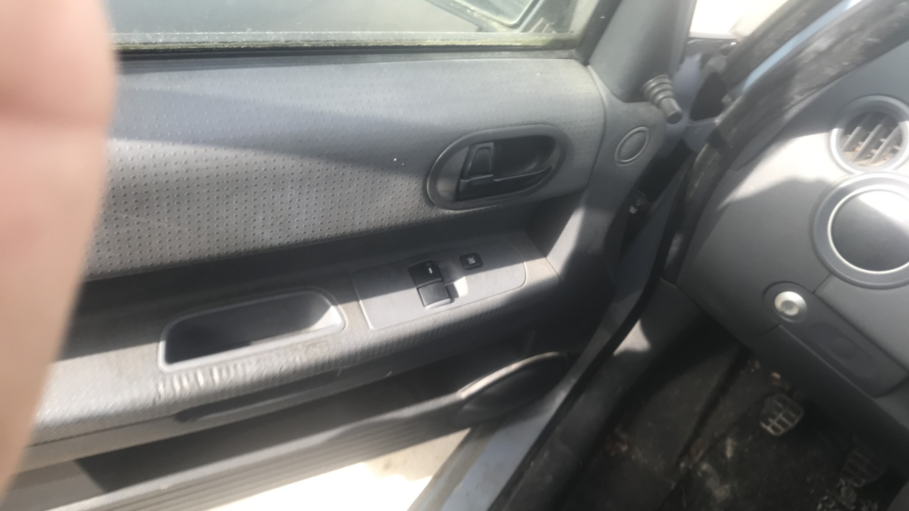 Image MITSUBISHI COLT 6