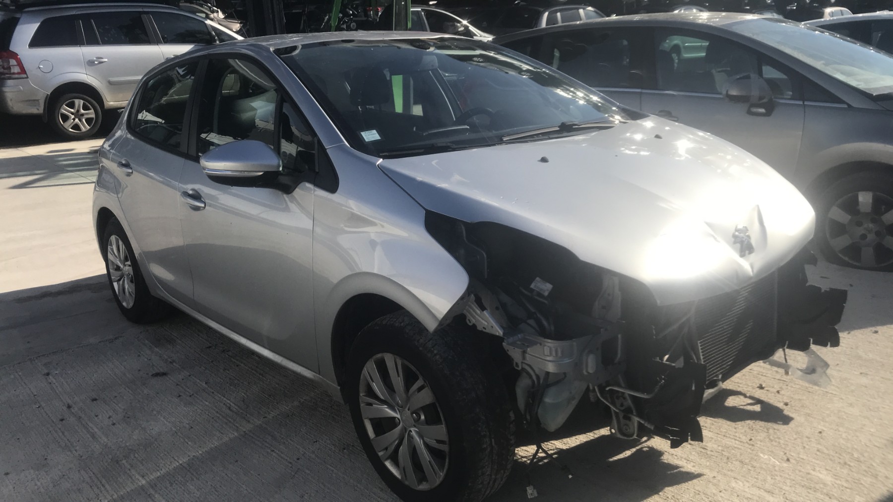 Image PEUGEOT 208 1