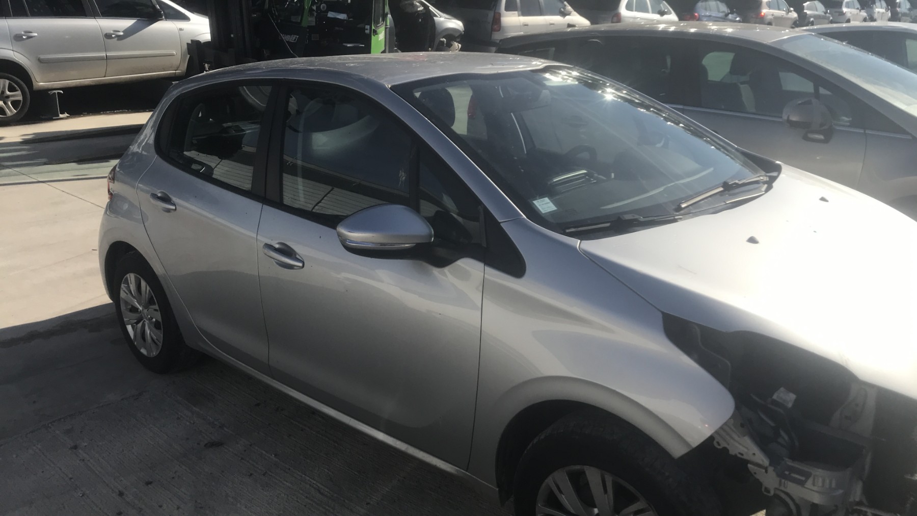 Image PEUGEOT 208 1
