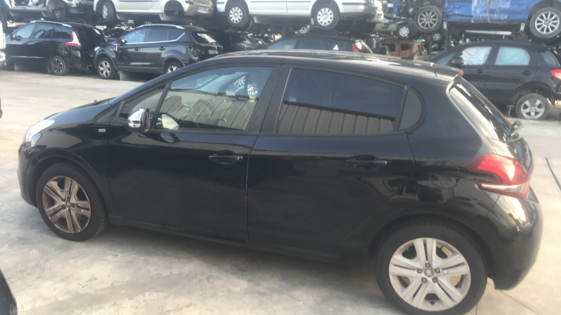 Image PEUGEOT 208 1