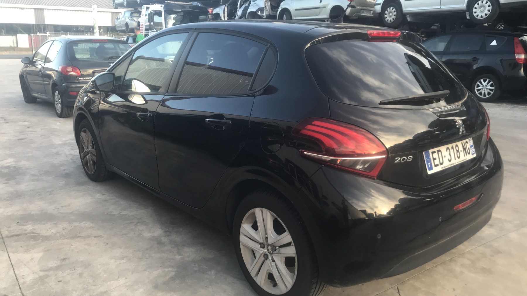 Image PEUGEOT 208 1