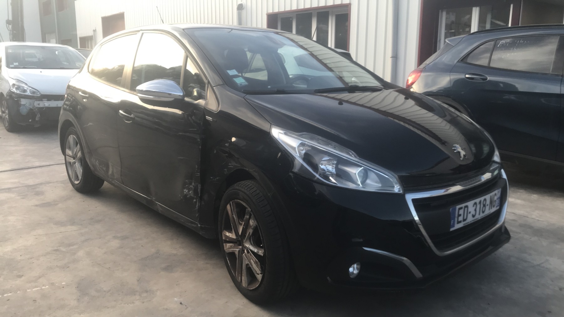 Image PEUGEOT 208 1