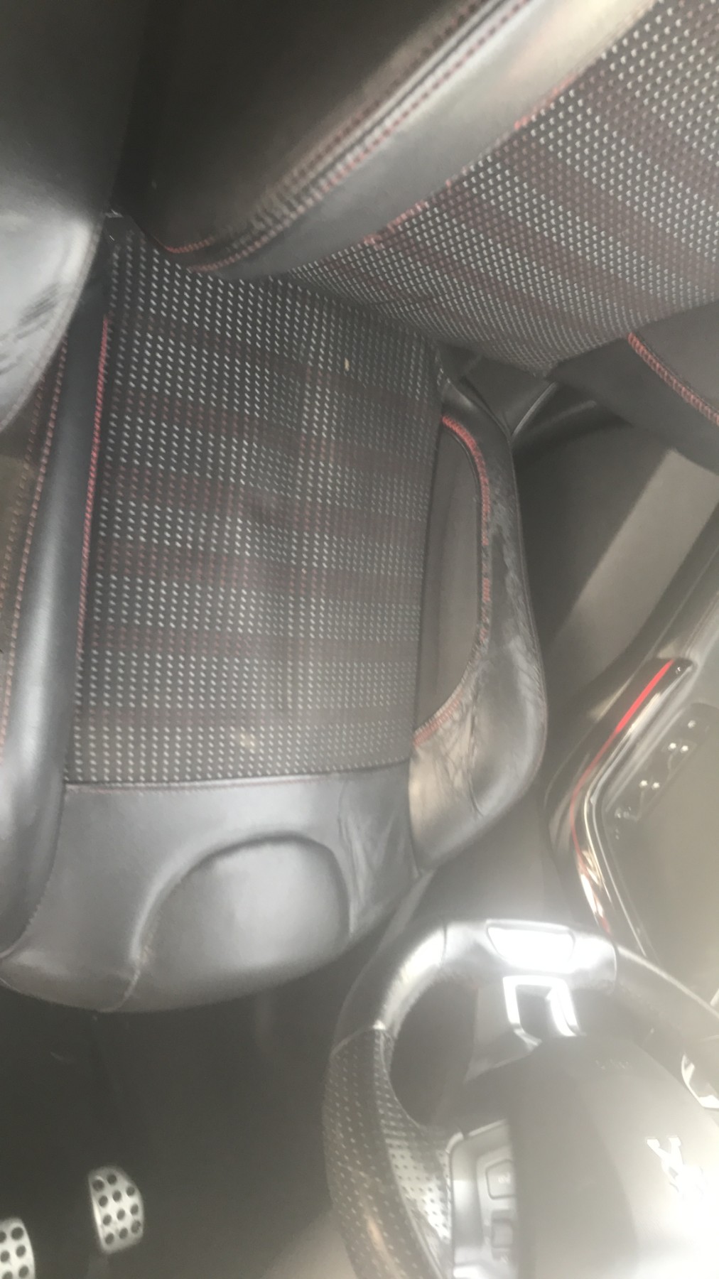 Image PEUGEOT 208 1