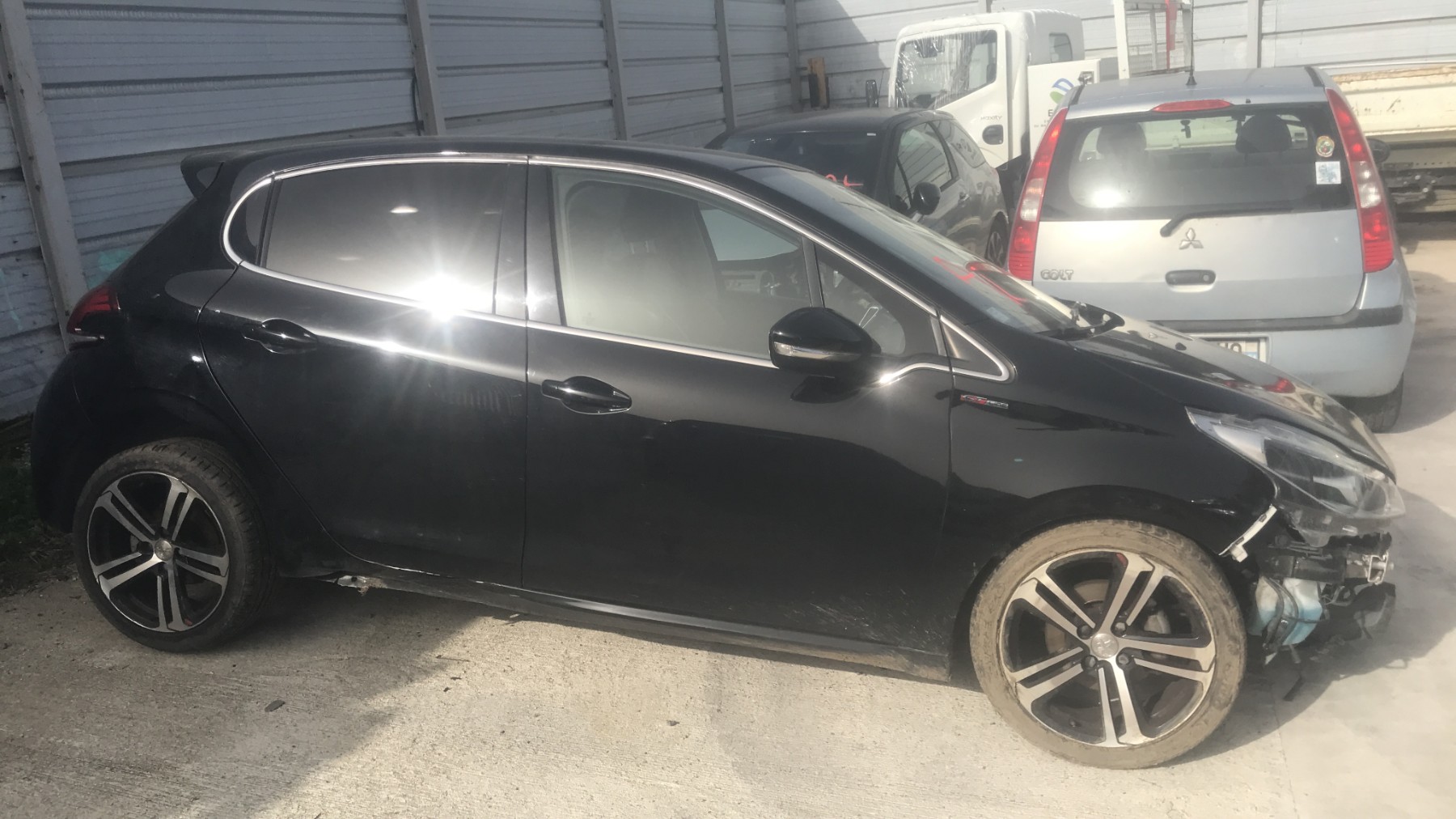 Image PEUGEOT 208 1