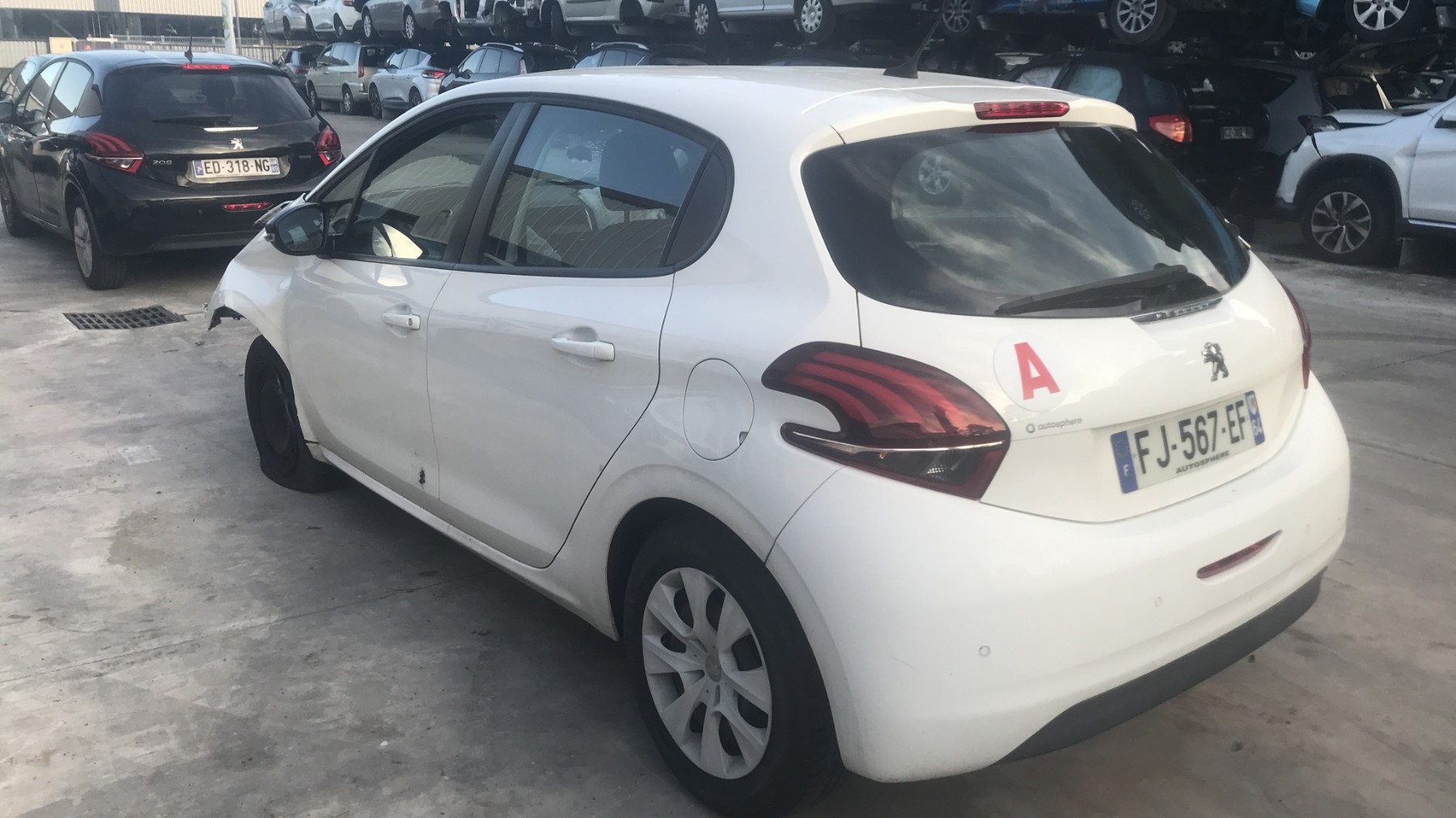 Image PEUGEOT 208 1
