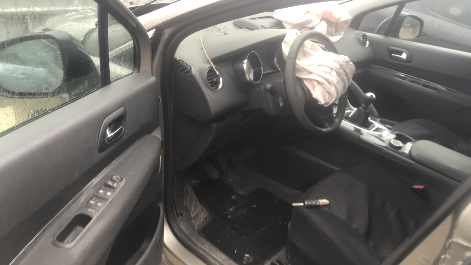 Image PEUGEOT 3008 1